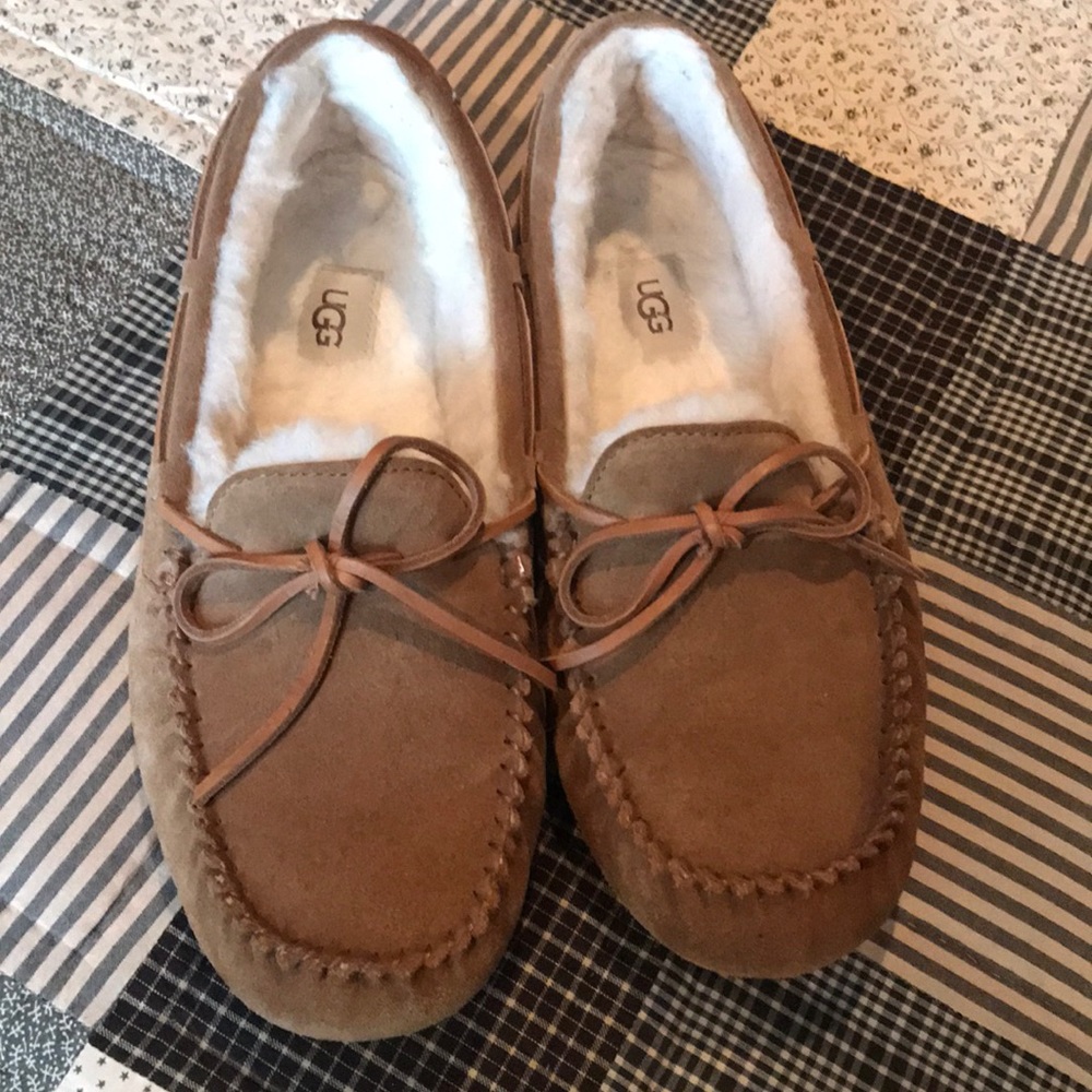 UGG Mens Moccasin Suede Slippers